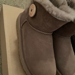Mini button uggs